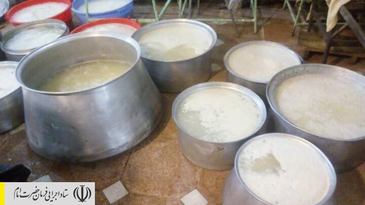 طبخ و توزیع غذای گرم در مناطق محروم استان همدان توسط ستاد اجرایی فرمان امام