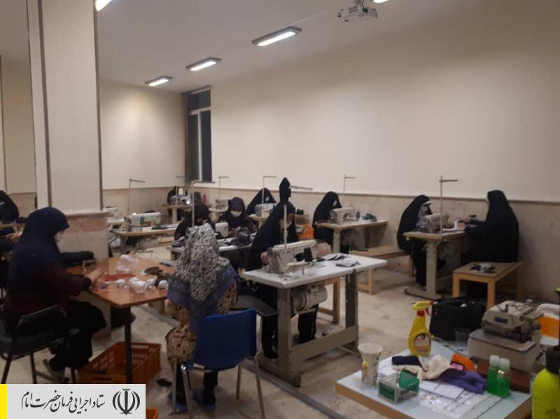 توزیع بسته‌های غذایی و اقلام بهداشتی ضدکرونایی در مناطق محروم کشور توسط قرارگاه جهادی ستاد اجرایی فرمان امام