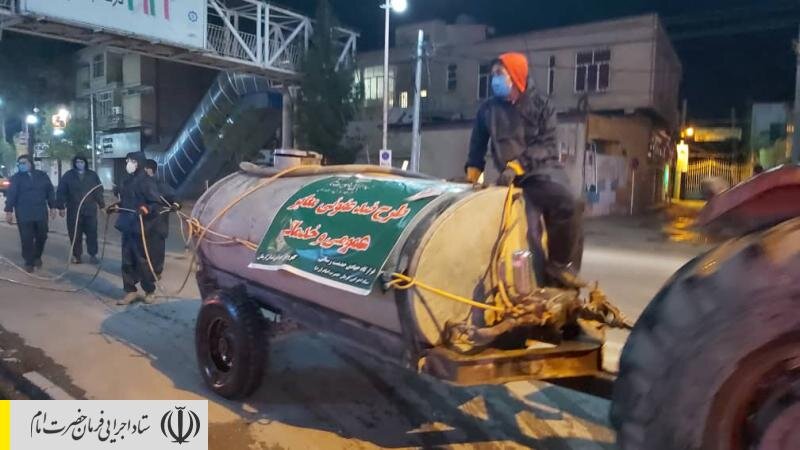 ضدعفونی معابر عمومی کرمان توسط نیروهای جهادی ستاد اجرایی فرمان امام