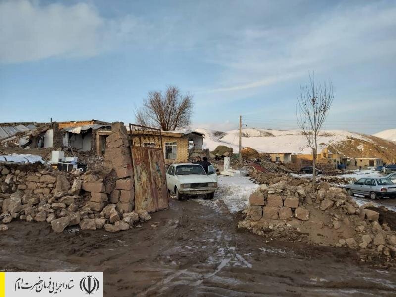 محموله کمک‌های ستاد اجرایی فرمان امام به منطقه زلزله‌زده قطور رسید