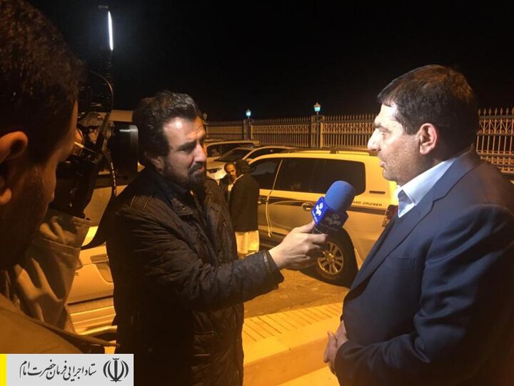 حضور رئیس ستاد اجرایی فرمان امام در مناطق سیل‌زده سیستان و بلوچستان و گفتگو با مردم آسیب‌دیده