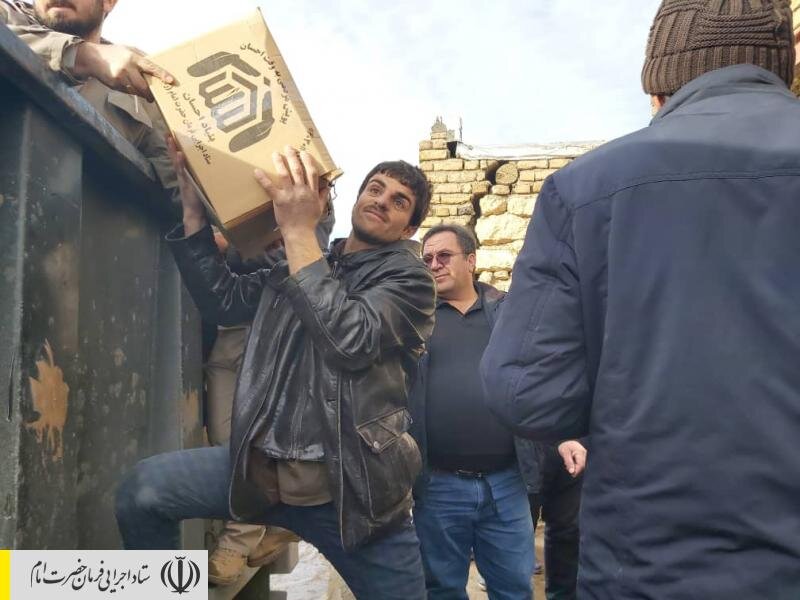 ادامه خدمت‌رسانی ستاد اجرایی فرمان امام در مناطق زلزله‌زده آذربایجان غربی