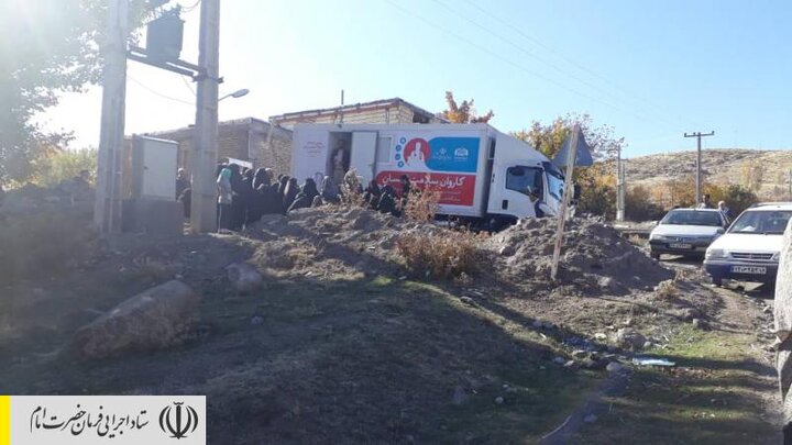 ارائه خدمات درمانی و پزشکی رایگان کاروان سلامت احسان ستاد اجرایی فرمان حضرت امام (ره) در مناطق زلزله زده آذربایجان شرقی