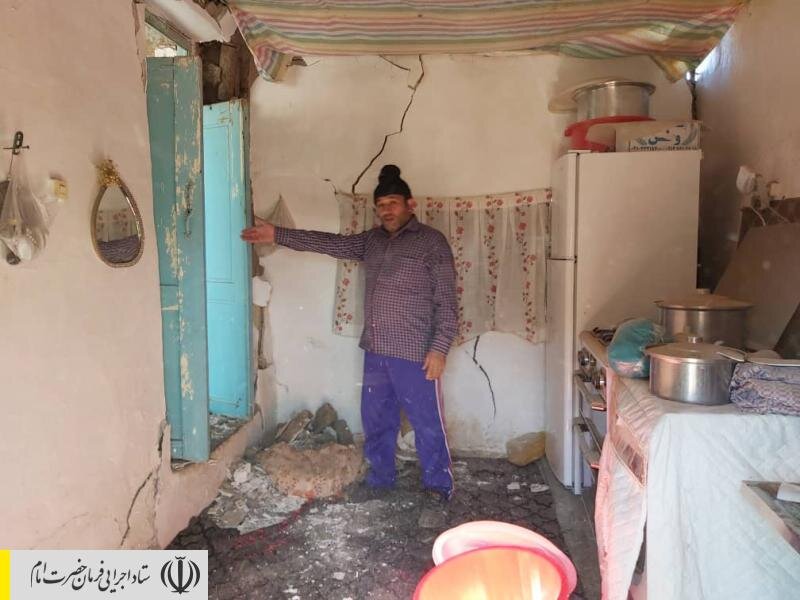 اهدای دام زنده و لوازم خانگی از طرف ستاد اجرایی فرمان حضرت امام (ره) به زلزله زدگان آذربایجان شرقی