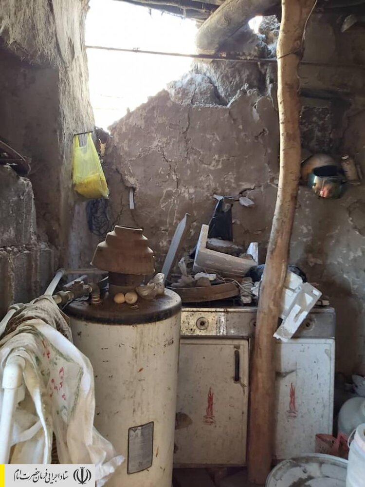 اهدای دام زنده و لوازم خانگی از طرف ستاد اجرایی فرمان حضرت امام (ره) به زلزله زدگان آذربایجان شرقی