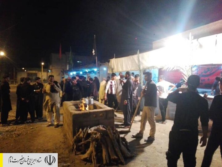 فعالیت شبانه‌روزی موکب ستاد اجرایی فرمان حضرت امام (ره) در مرز میرجاوه برای زوار اربعین