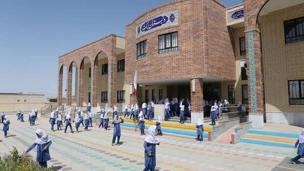 افتتاح ۱۱ مدرسه‌ی ساخته شده توسط ستاد اجرایی فرمان حضرت امام (ره) در مناطق زلزله‌زده‌ی کرمانشاه