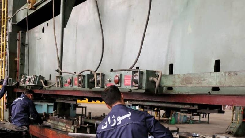 احیای کارخانه یخچال سازی در لرستان توسط ستاد اجرایی فرمان حضرت امام