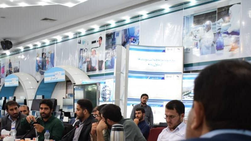 ستاد اجرایی فرمان امام را به کانون شبکۀ جهادی تبدیل میکنیم