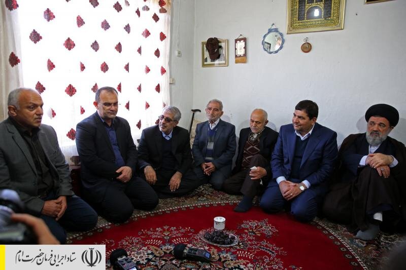 دیدار رئیس ستاد اجرایی فرمان حضرت امام (ره) با خانواده شهید غواص قاسم موجرلو شهرستان گلوگاه