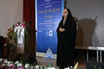 بازدید رئیس ستاد اجرایی فرمان حضرت امام (ره) از نمایشگاه طرح های اشتغالزایی در گلوگاه