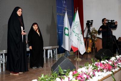 بازدید رئیس ستاد اجرایی فرمان حضرت امام (ره) از نمایشگاه طرح های اشتغالزایی در گلوگاه