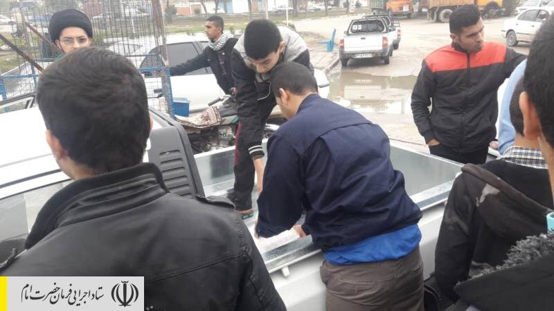 نیروهای جهادی ستاد اجرایی فرمان امام در کنار مردم سیل زده خوزستان