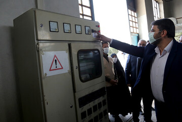 کارخانه ای تعطیل شده در منطقه ای محروم که حالا با کمک بنیاد برکت ستاد اجرایی احیا شده است.