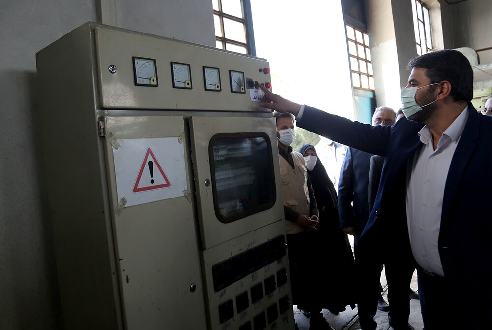 کارخانه ای تعطیل شده در منطقه ای محروم که حالا با کمک بنیاد برکت ستاد اجرایی احیا شده است.