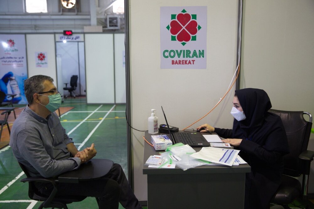 تزریق نخستین واکسن ایرانی به ۱۰ هزار داوطلب تا پایان اردیبهشت در فازسوم تست انسانی