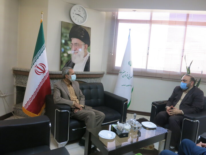 حضور دکتر مقتدایی نماینده مردم اصفهان در اداره کل ستاد اجرایی فرمان امام (ره) استان اصفهان