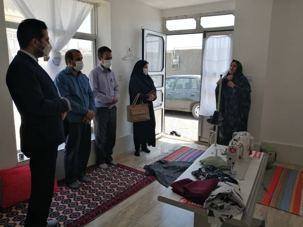 طرح اشتغال زایی به همت بنیاد برکت در فردوس در حال اجرا است.

