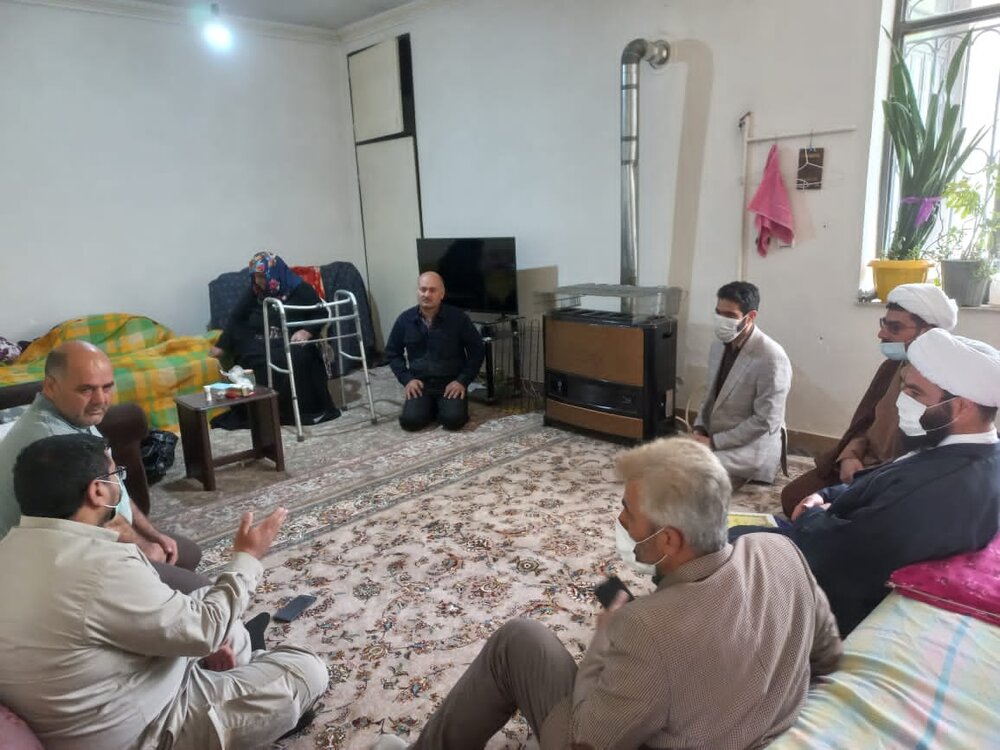 دیدار با خانواده های معظم شهداء با محوریت خانه احسان در منطقه کمالشهر