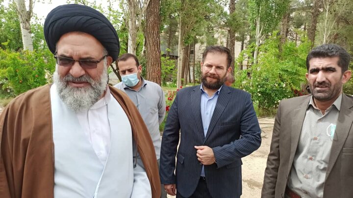 بازدید نماینده ولی فقیه استان کهگیلویه و بویراحمد از شرکت فرآورده های غذایی و قند یاسوج