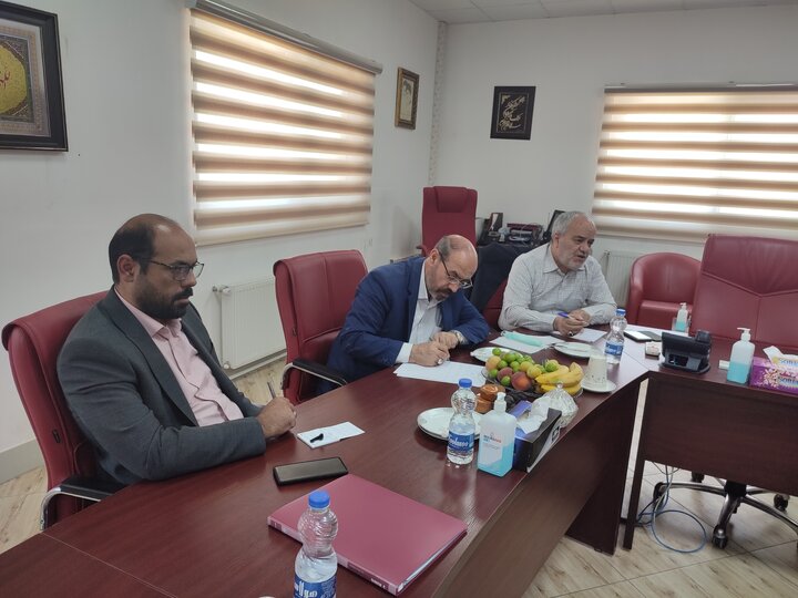 بازدید دکتر مهری معاون حقوقی ستاد اجرایی و هیات همراه از شرکت زرین کشت پایدار زرندیه و برگزاری نشست تخصصی بررسی مسایل حقوقی