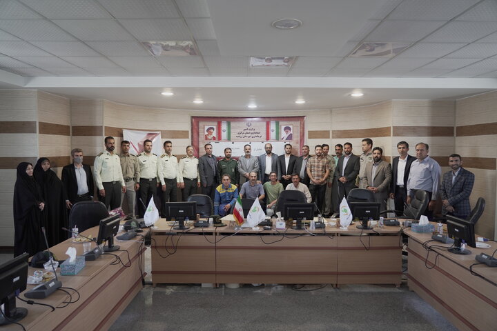 تیزر آیین تجلیل از فعالان محیط زیست شهرستان زرندیه توسط شرکت زرین کشت پایدار زرندیه