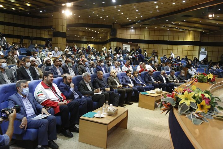 آئین گرامیداشت اولین سالگرد پیام مقام معظم رهبری (دام عزه) در خصوص طرح توانمندسازی و تحول اجتماع محور ٢٠٢٠ محله کمتر برخوردار کشور برگزار شد