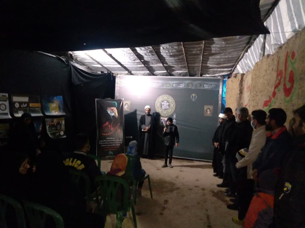 با همت بنیاد احسان نمایشگاه فاطمه راه نجات در بیرجند افتتاح شد