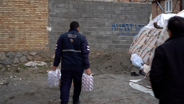 امدادرسانی بنیاد احسان به زلزله زدگان شهرستان خوی