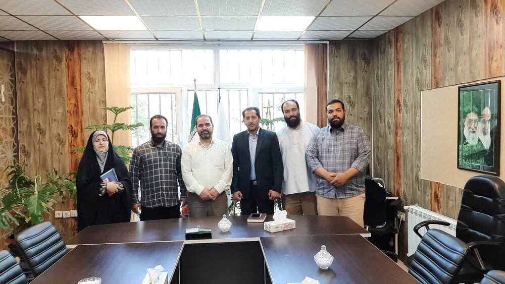به مناسب هفته سازندگی اعضای شورای جهادگران استان البرز با مدیرکل ستاد در البرز دیدار کردند