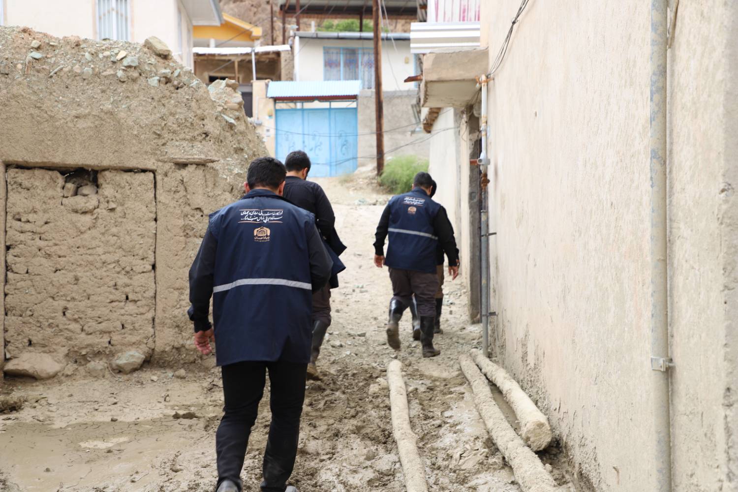 خدمت رسانی فوری بنیاد احسان به مناطق سیل زده استان اردبیل 
