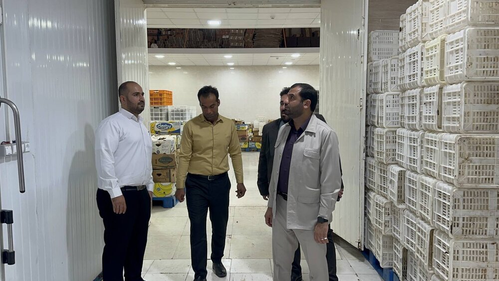 بازدید مدیر کل ستاد اجرایی فرمان حضرت امام (ره) استان بوشهر از کارخانه محصولات خرما در شهر آبپخش 