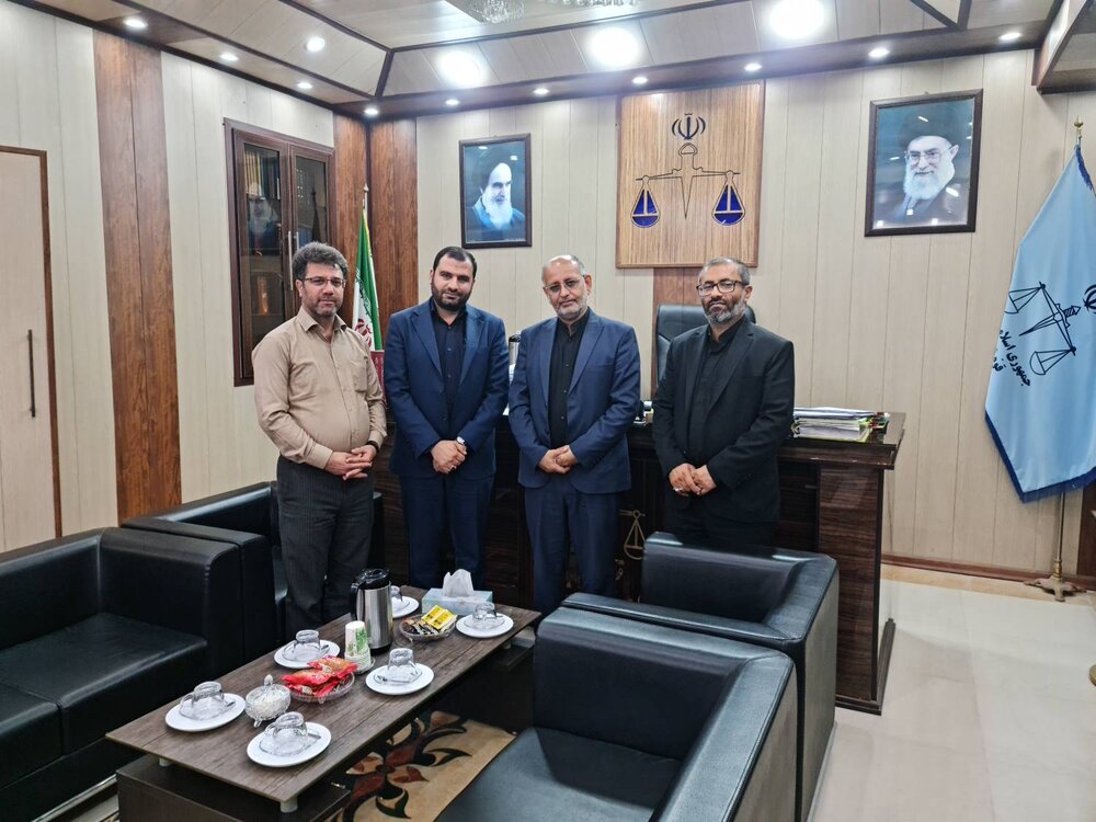 دیدار مدیرکل ستاد اجرایی فرمان حضرت امام (ره) استان بوشهر با دادستان استان 