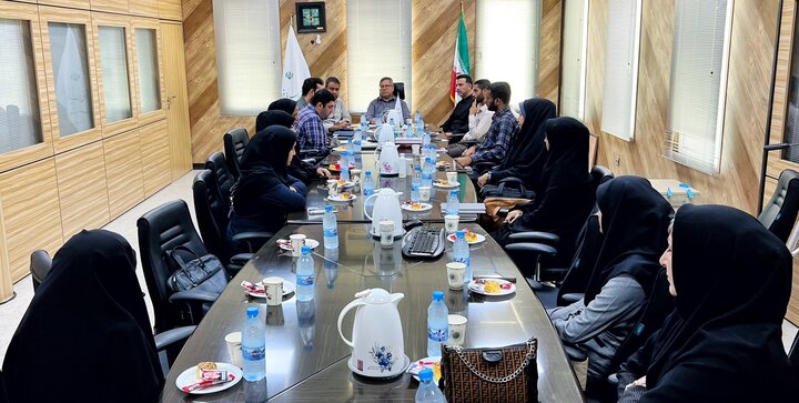 دیدار مدیرکل ستاد اجرایی هرمزگان با تسهیلگران بنیاد برکت