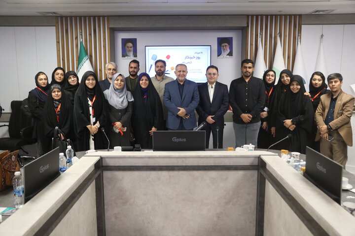 روزخبرنگار