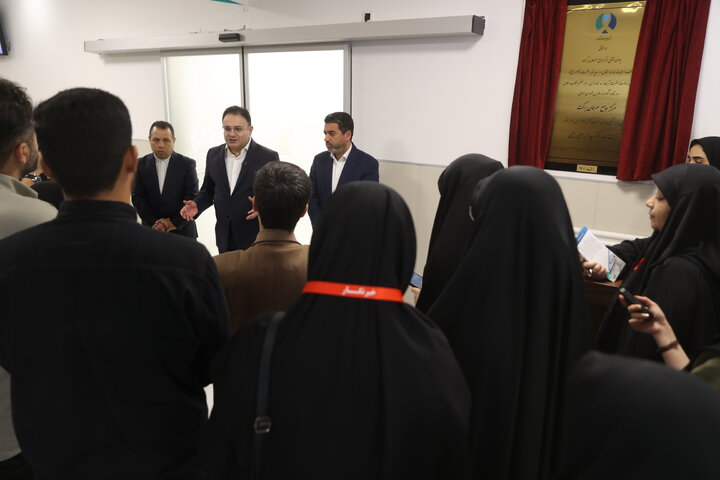 روزخبرنگار