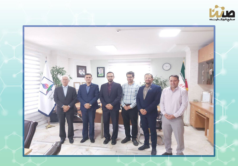 بازدید آقای دکتر معنوی مدیرعامل هلدینگ صنایع نانو تک آینده(صنتا) از پژوهشگاه رنگ
