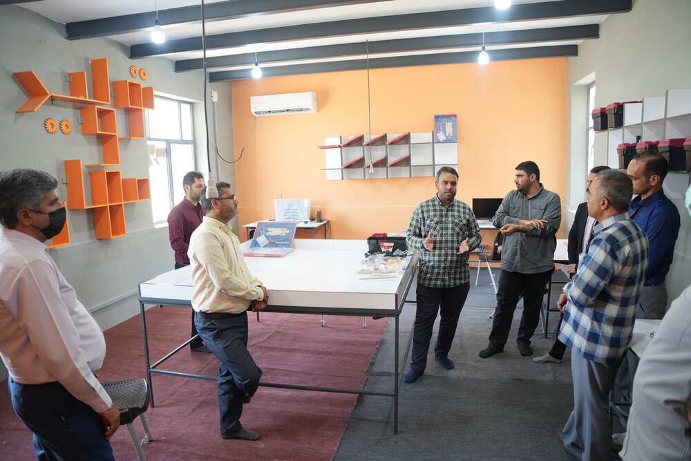 مدارس تولید و مهارت برای اشتغالزایی دانش آموزان مناطق محروم است