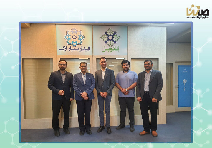 بازدید مدیرعامل هلدینگ دانش بنیان صنایع نانو تک آینده از شتابدهنده نانوپل
