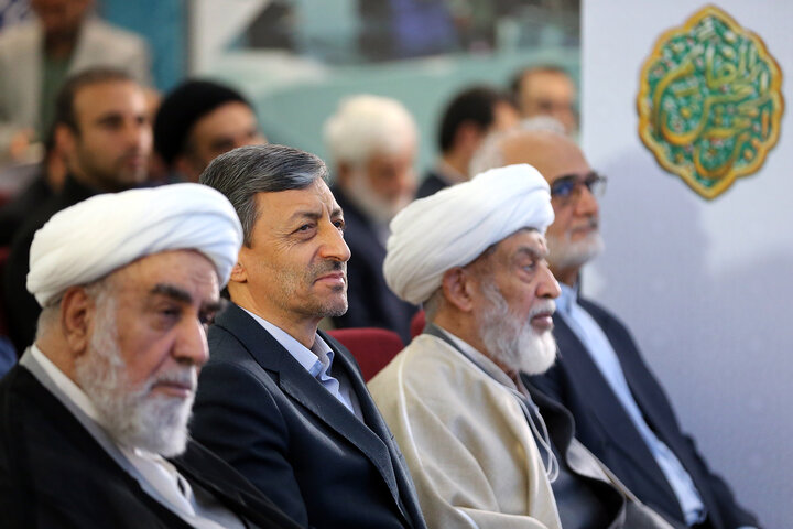 آیین تودیع و معارفه رئیس ستاد اجرایی فرمان امام