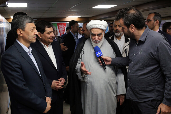 آیت الله محمدی گلپایگانی، رییس دفتر مقام معظم رهبری در مراسم تودیع و معارفه رییس ستاداجرایی فرمان امام