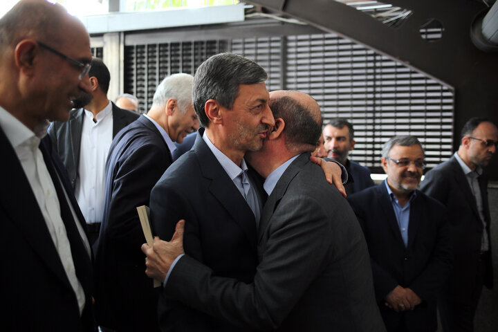 آیین تودیع و معارفه رئیس ستاد اجرایی فرمان امام