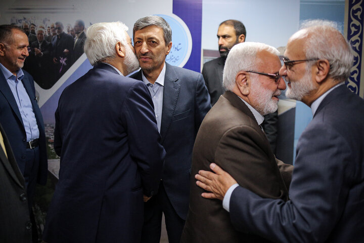 حضور سید مرتضی بختیاری، رییس کمیته امداد در مراسم تودیع و معارفه رییس ستاد اجرایی فرمان امام