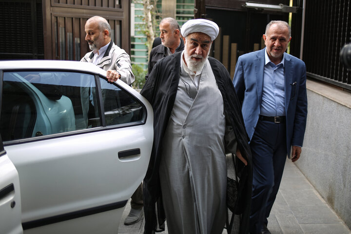 حضور آیت الله محمدی گلپایگانی رییس دفتر مقام معطم رهبری در مراسم تودیع و معارفه رییس ستاد اجرایی فرمان امام