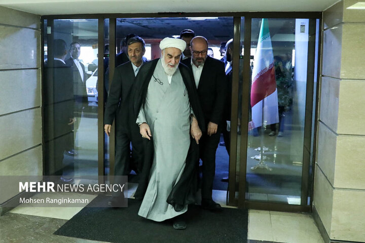 حضور آیت الله محمدی گلپایگانی در مراسم تودیع و معارفه «رئیس بنیاد مستضعفان»