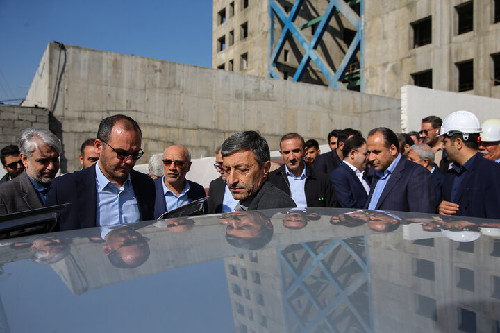 بازدید فتاح از بیمارستان برکت