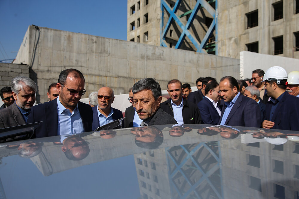 بازدید فتاح از بیمارستان برکت