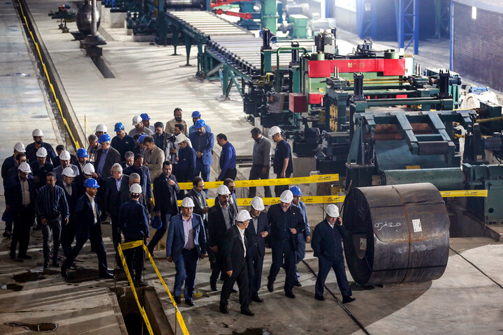 بازدید فتاح رییس ستاد اجرایی فرمان امام از شرکت نورد و لوله سپنتا اهواز