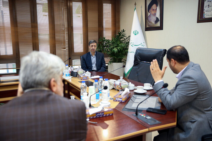 دیدار رضامراد صحرایی وزیر آموزش و پرورش با سید پرویز فتاح رییس ستاد اجرایی فرمان امام 