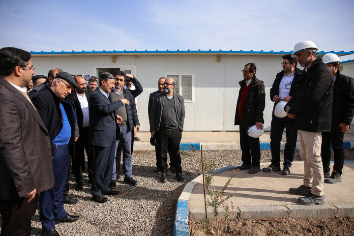 بازدید سید پرویز فتاح رییس ستاد اجرایی فرمان امام از پروژه کارخانه چادرمشکی در استان قم 